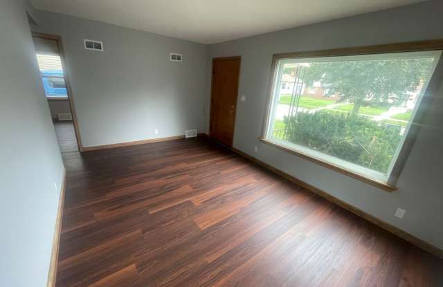 3 Bedroom Single Family Gallery 3