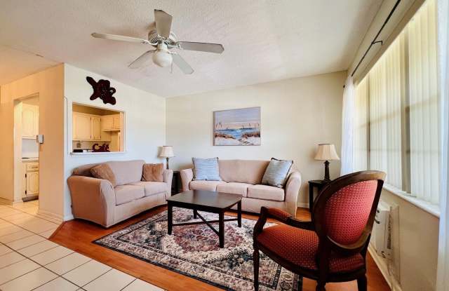 79 Kingswood D photos photos