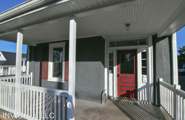 112 Goodman St Gallery 2