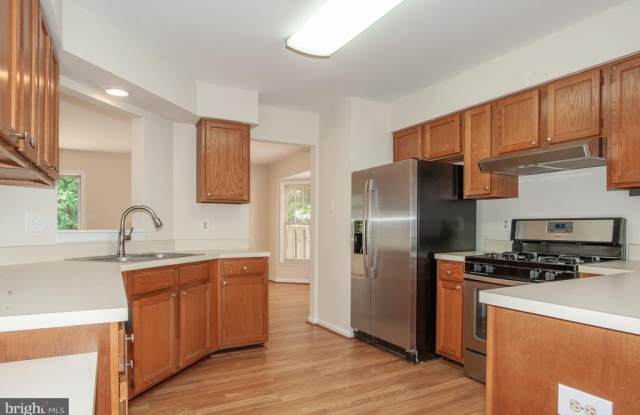 8072 SKY BLUE DR Gallery 2