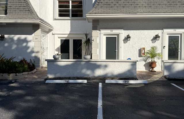 712 Ne 27th Ave photos photos