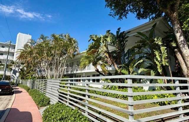 2445 Lake Pancoast Dr Gallery 3