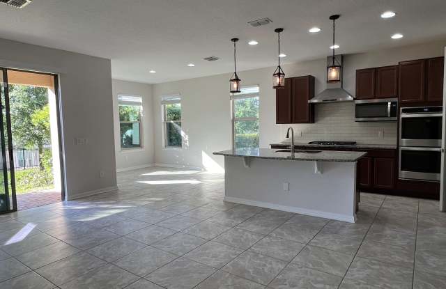 17392 Bal Harbour Drive Gallery 3