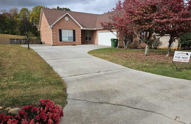 3 Bedroom home in the Northfield subdivision available in time for the Holidays! - 1517 Crestridge Drive, Maryville, TN 37804