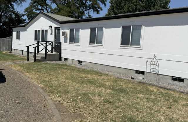 Large Echo home for rent photos photos