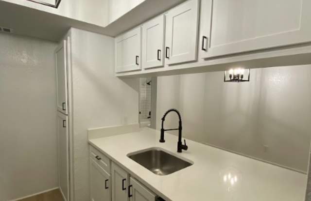 Townhollow Apartments Gallery 2