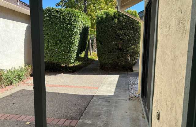 Spacious 3 bed/2 bath home in Concord Gallery 4