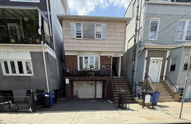 351 NEW YORK AVE photos photos