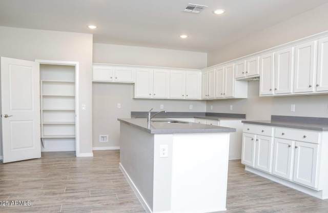 15831 N 65th Avenue Gallery 2
