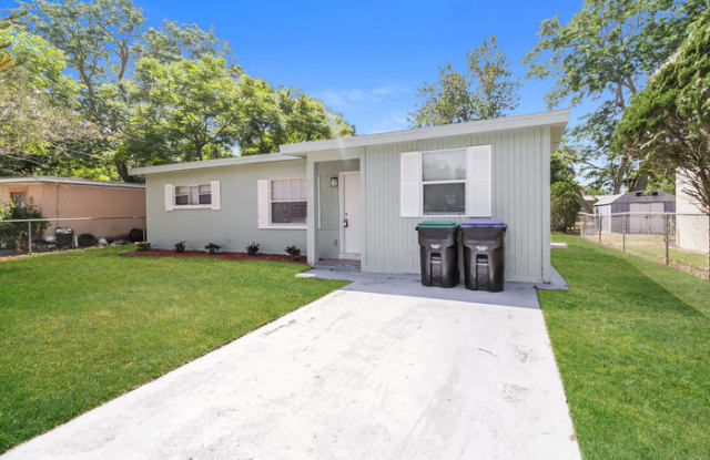 4808 Deauville Drive - 4808 Deauville Drive, Pine Hills, FL 32808