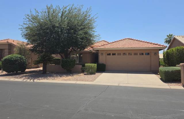 Active Adult Living | 2 Primary Suites + Den photos photos