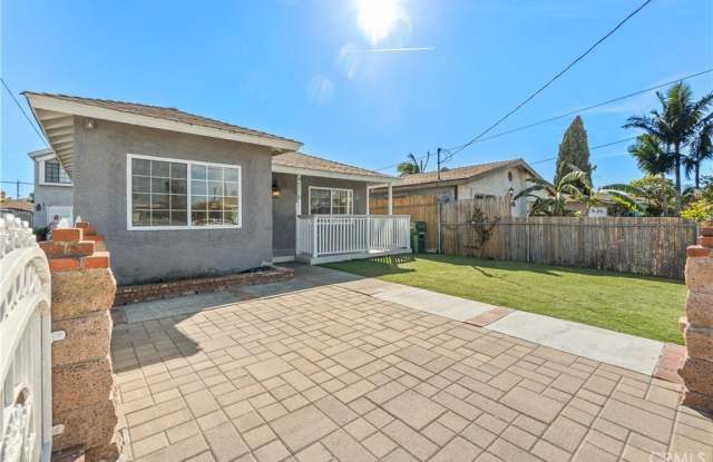 4516 W 165th photos photos