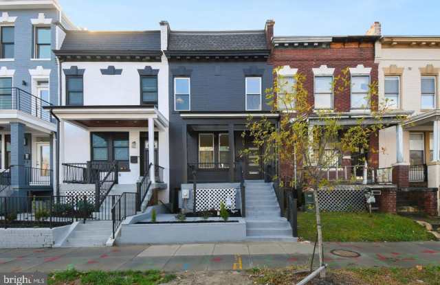517 FLORIDA Avenue NE Gallery 4