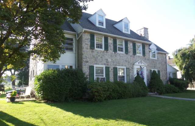 501 E PHILADELPHIA Avenue unit: 1St photos photos