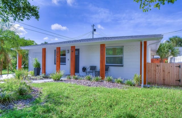 5614 30TH AVENUE S - 5614 30th Avenue South, Gulfport, FL 33707