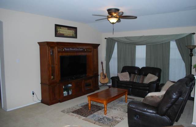 285 Feathergrass Gallery 3