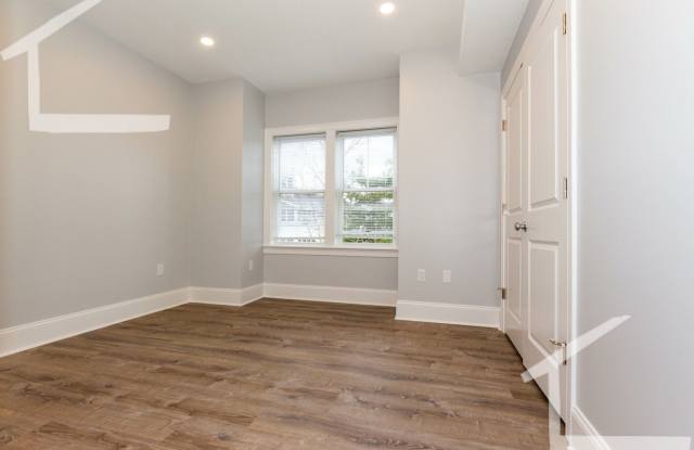Charming 4 Bedroom -NO Broker Fee Gallery 4
