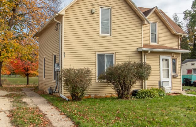 830 9th Avenue Southeast - 830 9th Ave SE, Rochester, MN 55904