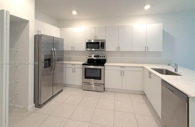 1060 SE 26th Terrace 0, Homestead, FL 33035 photos photos