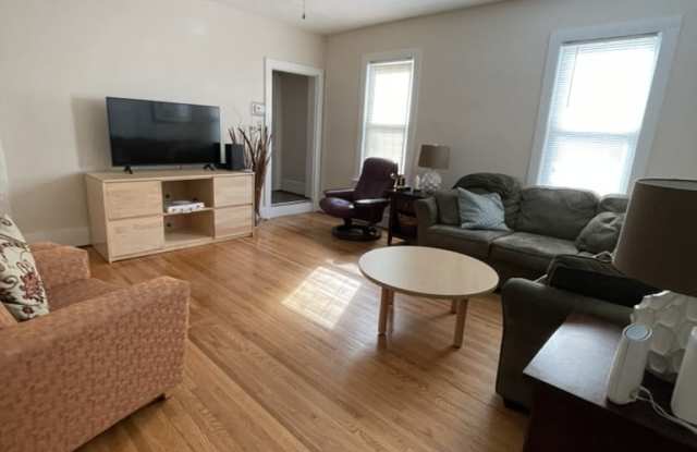 1031 Memorial Avenue photos photos