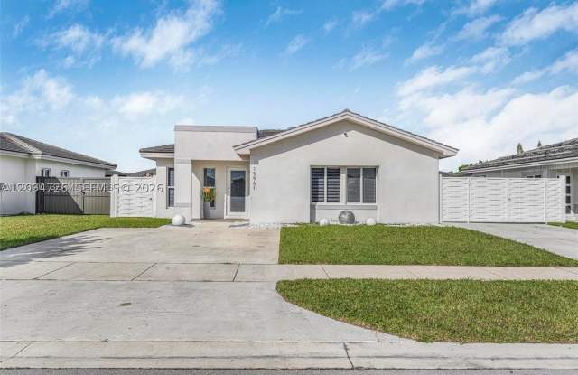 15961 SW 307th Ter Gallery 1