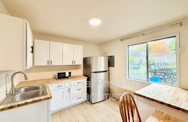 710 SE Olympia Drive - Unit B - 710 Southeast Olympia Drive, Vancouver, WA 98683