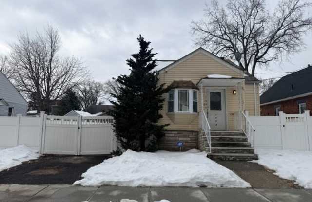 1004 Sheridan Avenue photos photos