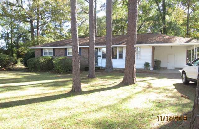 3 Bedroom, 1 Bath brick home on large fenced lot photos photos 3 Bedroom, 1 Bath brick home on large fenced lot photos photos
