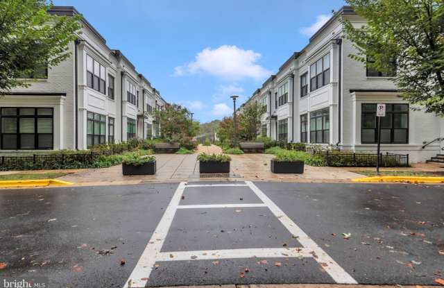 11326 EMERALD PARK Road Gallery 3