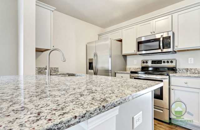 111 Sitton Drive - A Gallery 3
