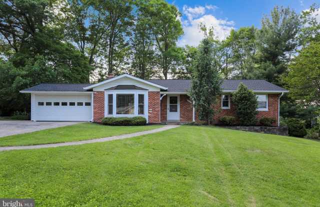 6817 BREEZEWOOD TERRACE - 6817 Breezewood Terrace, North Bethesda, MD 20852