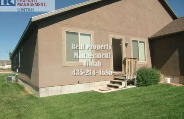 Legacy Meadows Twin Home - 352 North 700 West, Vernal, UT 84078