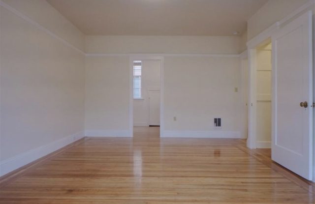 636 33rd Avenue Gallery 2