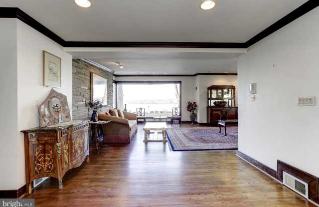 12331 HATTON POINT RD Gallery 3