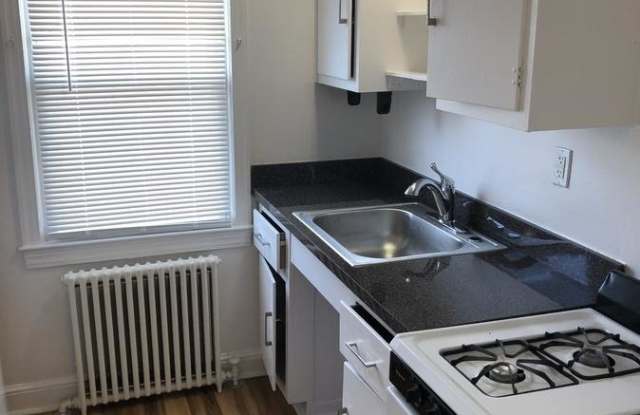 5142 MacArthur Blvd, NW Gallery 3