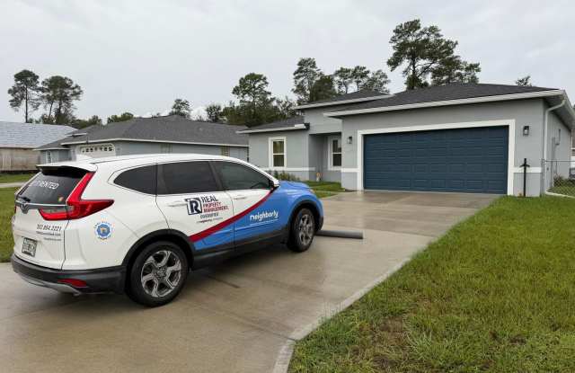 Beautiful New Construction – Your Dream Home Just in Time for the Holidays! Fully fenced yard*** Gallery 3