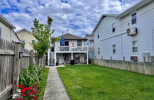 9614 Monmouth Ave photos photos