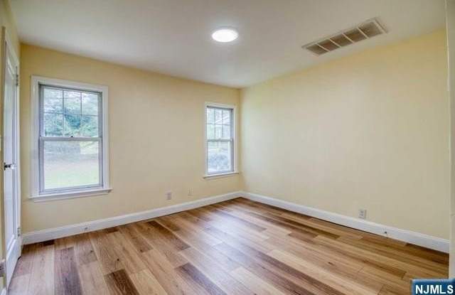 204 Pascack Road Gallery 4