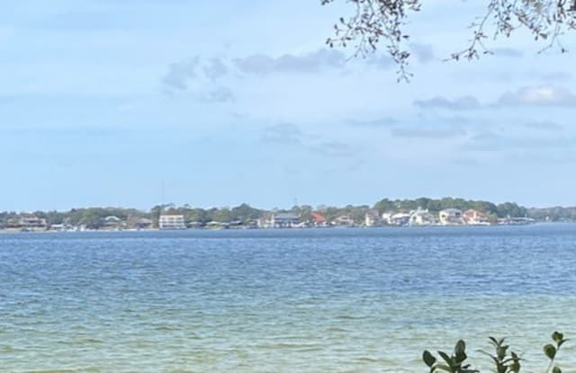 287 Shalimar Drive - 287 Shalimar Drive, Shalimar, FL 32579