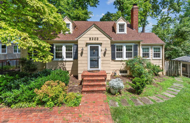 Spacious 4BR Cape Cod in Prime Bethesda Location - AVAILABLE NOW! photos photos Spacious 4BR Cape Cod in Prime Bethesda Location - AVAILABLE NOW! photos photos