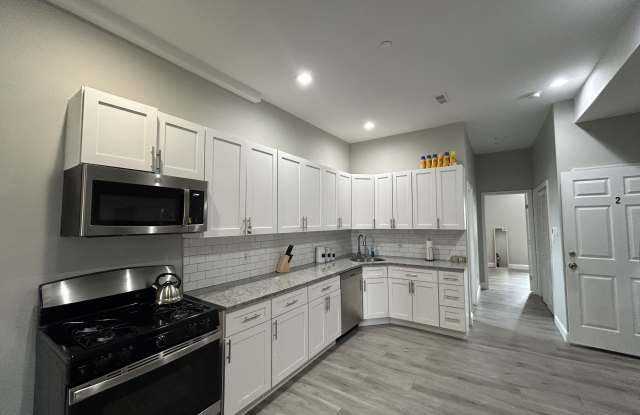 665 Union Street - 2 photos photos