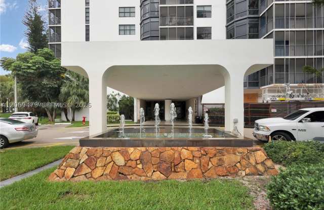 20100 W Country Club Dr Gallery 3