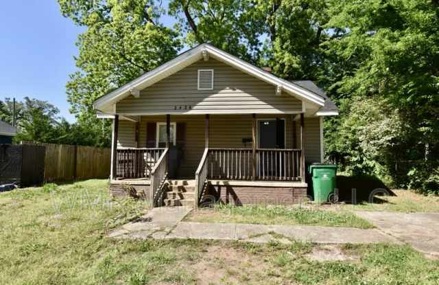 2426 Dundeen Street - 2426 Dundeen Street, Charlotte, NC 28216