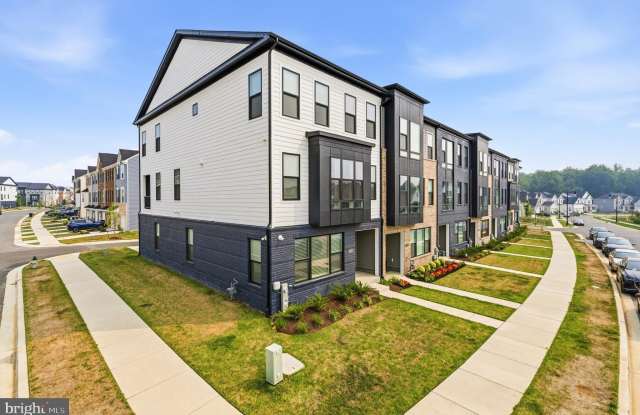 16007 HYDE PARK Place Gallery 4