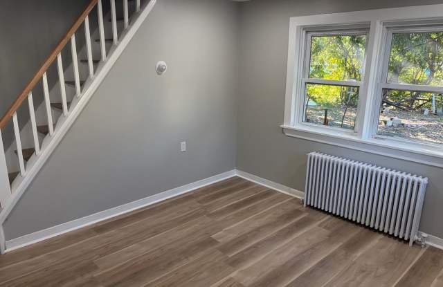Renovated Twin Home Now Available for Lease. Gallery 1