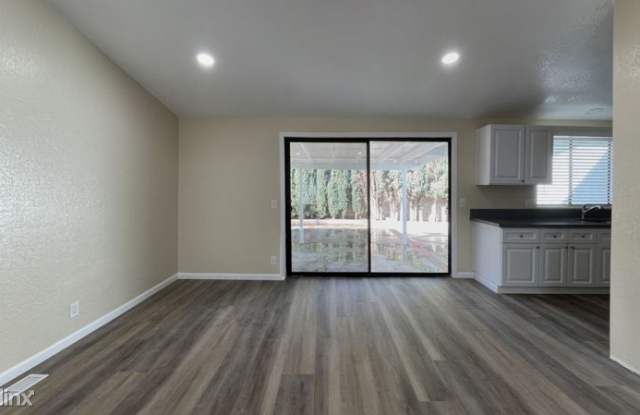 32033 Quartz Ln Gallery 3