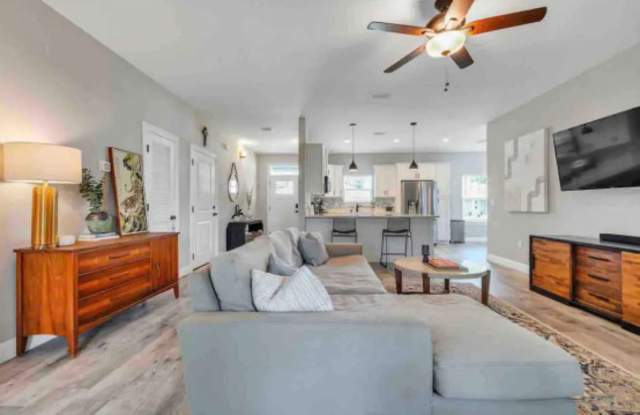 2198 Wind Trace Road North Gallery 2