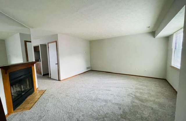 Very nice 2 bedroom, 2.5 bathroom townhome in Westerville schools for rent!! Gallery 3