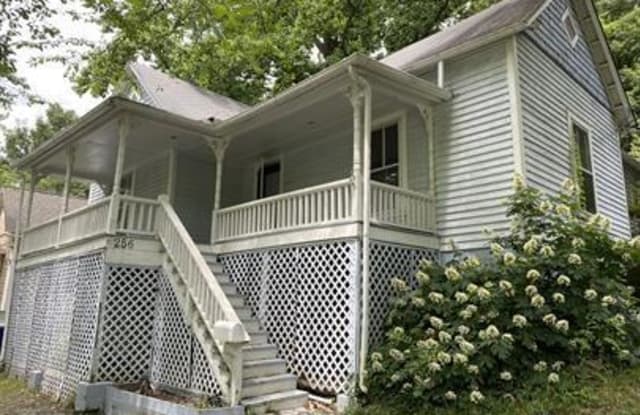 256 West End Boulevard - 256 West End Boulevard, Winston-Salem, NC 27101