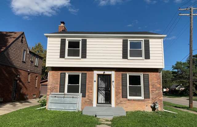 3 Bedroom Updated Colonial - $1,350 photos photos